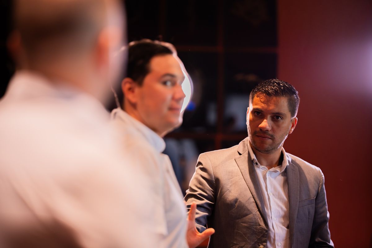 Hablar en Público y Presentaciones de Impacto